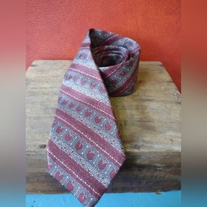 Metropolitan Museum of Art silk tie